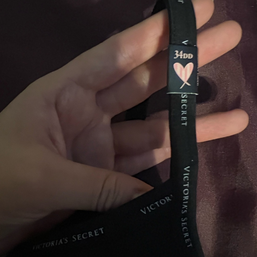 Victoria’s Secret bra !